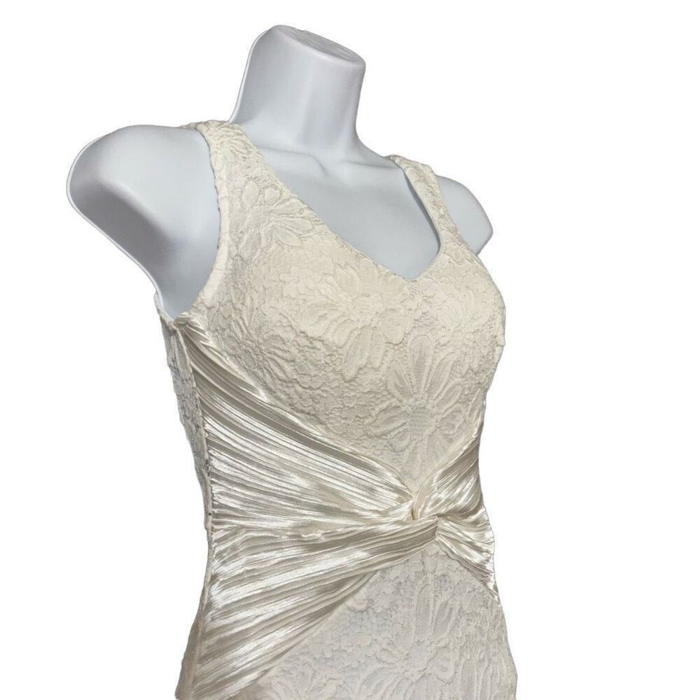 FE Forever Women’s Mermaid Style Wedding Dress White Ivory Lace Satin Size Small